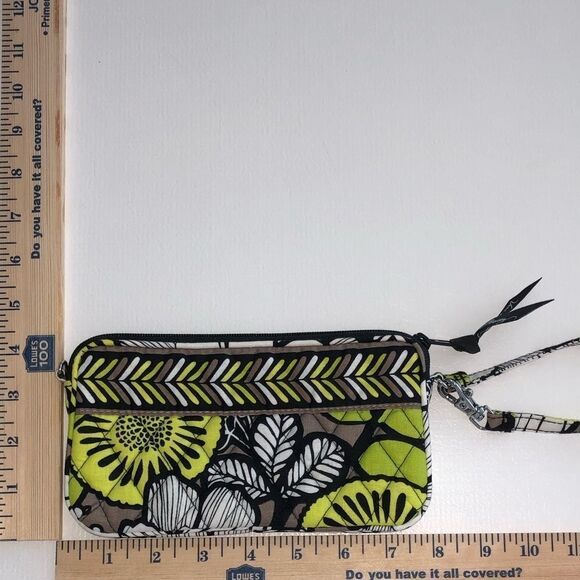 Vera Bradley Wristlet - Picture 16 of 16